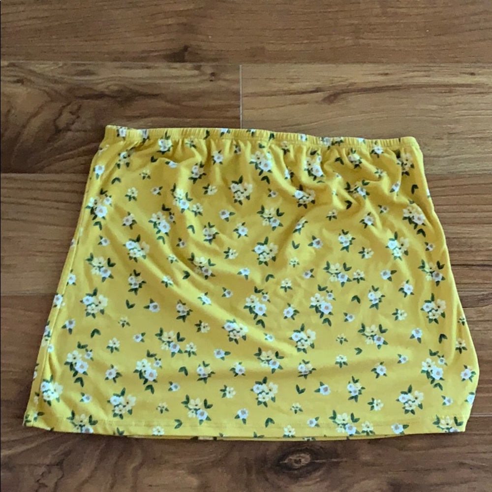 No sleeve cropped shirt